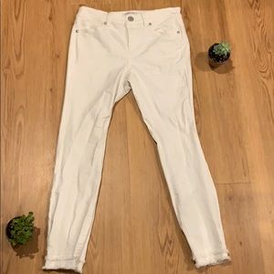 Loft Outlet 0 Petite White Denim. Modern skinny